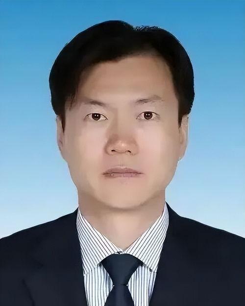 李浩个人资料,才华横溢的青年才俊，多领域成就斐然