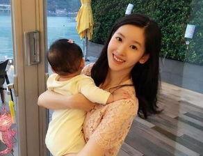 奶茶妹妹女儿照片,可爱瞬间引网友热议”