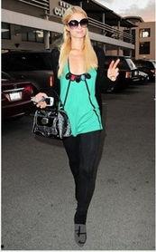 娱乐咨询街拍,捕捉明星们的潮流瞬间